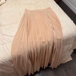 Chic A-Line Pleated Skirt in Soft Tan